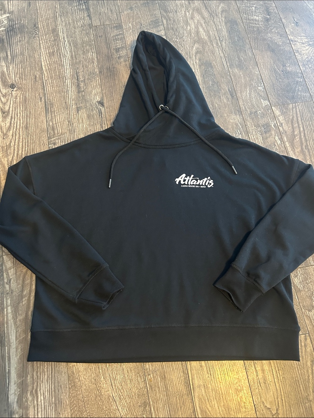 Atlantis Resort Women's Black Hoodie - Pullover Hooded Sweatshirt size large